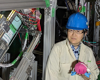 ハドロンセクション 鵜養 美冬先生